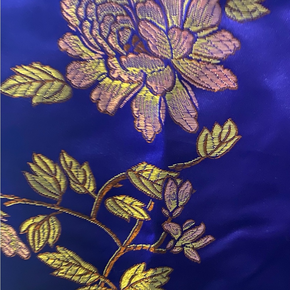 About Us “Elsa” Asymmetrical Mini Skirt Blue Satin with Floral Embroidery XS - Picture 4 of 7